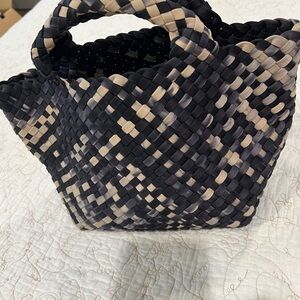 Naghedi Watercolor Nimbus (black and cream) like new